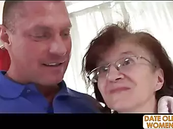 Amına şişe sokan kadın videoları meana wolf banyo  resmi